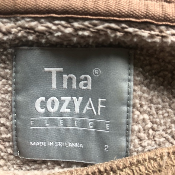 Tna crewneck - Picture 2 of 3